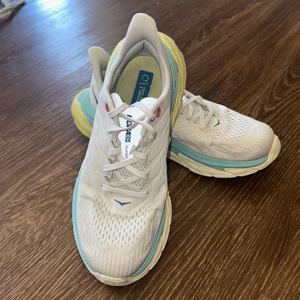 HOKA Clifton Edge